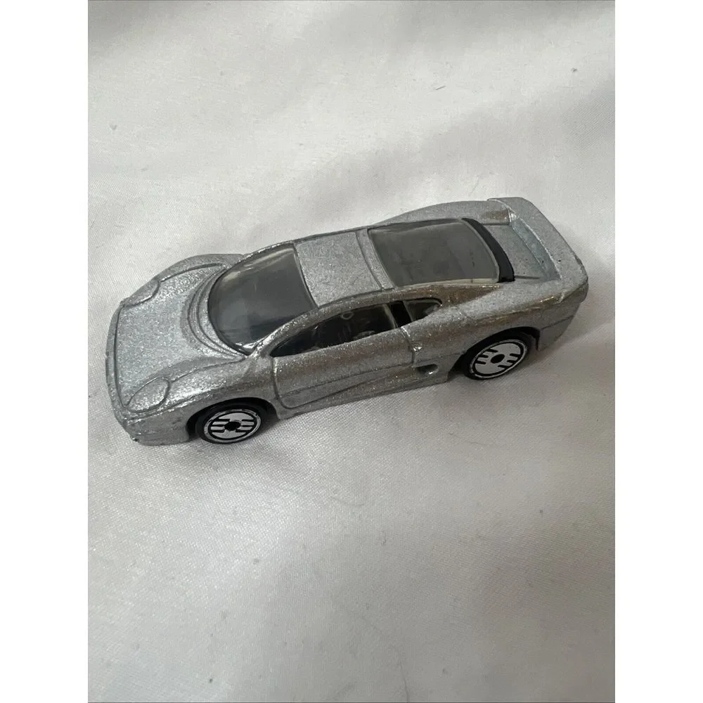 Vintage Hot Wheels 1992 Jaguar Die Cast Sports Car Toy Silver‎ Malaysia